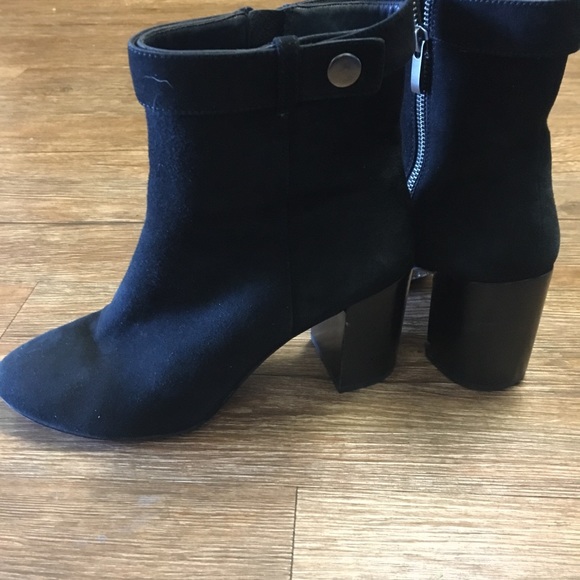 Pour la Victorie Suede Booties - Picture 6 of 7